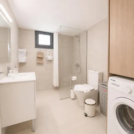 Spacious 2 Bdr Near Universities *