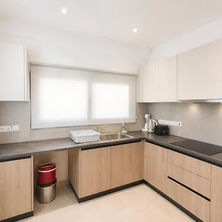 Spacious 2 Bdr Near Universities Apartament *
